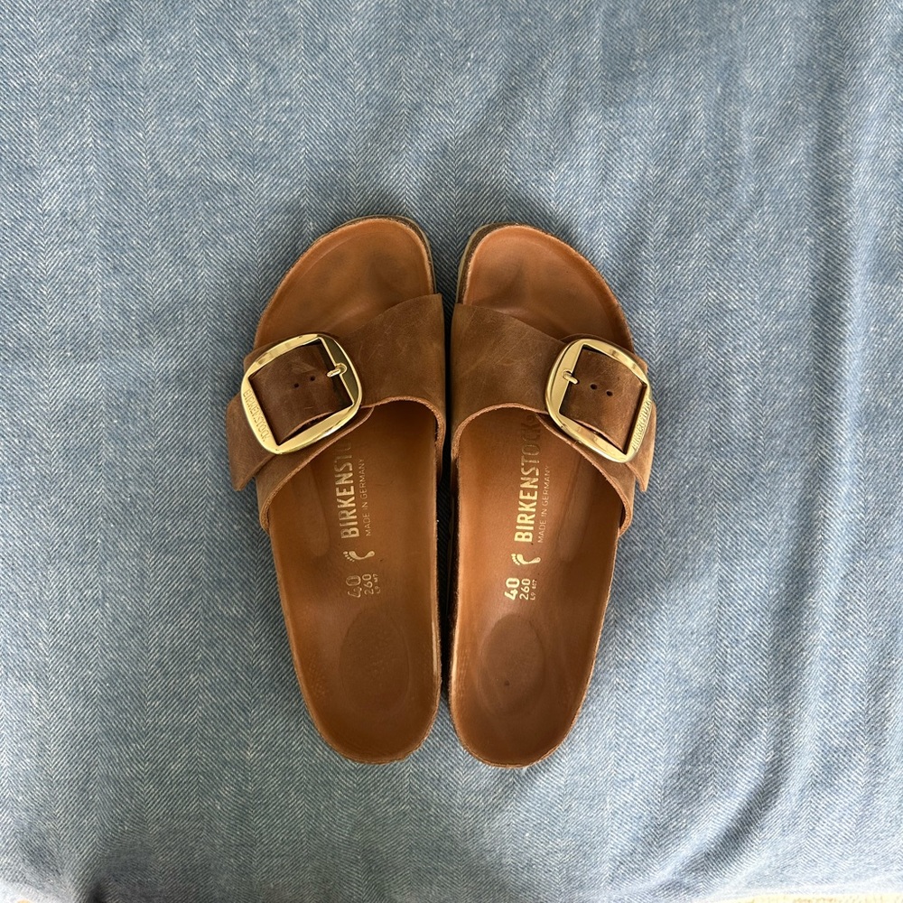 Birkenstock Madrid Big Buckle Sandal in Cognac size 9-9.4 (40 EU)